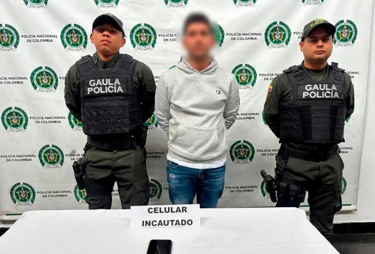 El supuesto vigilante fue capturado y deberá responder por el delito de extorsión. FOTO: Cortesía