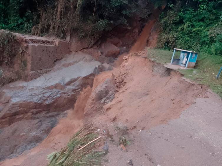 Los habitantes de El Molino quedaron incomunicados y sin forma de sacar sus cosechas. FOTO Cortesía comunidad