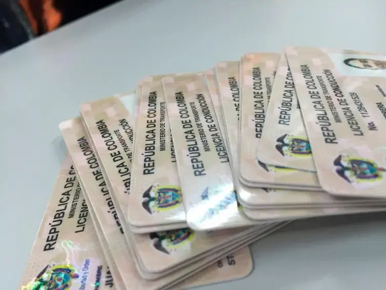 Los mayores de 60 años tendrán controles más estrictos al renovar el documento vigente. FOTO: Cortesía.