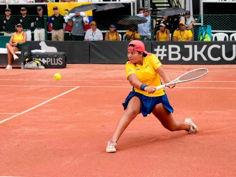 Colombia se adelantó en la serie por la Billie Jean King Cup ante Ecuador, gracias a los triunfos de Valentina Mediorreal y Emiliana Arango. FOTO CORTESÍA FEDECOLTENIS 
