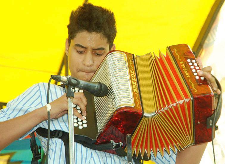 El vallenato y la cumbia son dos de los ritmos colombianos más conocidos en el extranjero. Foto: EL COLOMBIANO.
