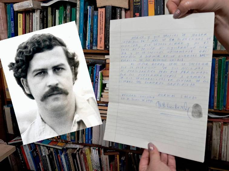 La carta de Pablo Escobar fue encontrada en 2017 dentro de un libro de Física, pero fue guardada y salió a la luz en la Semana Santa de 2026. FOTOS: NELSON MATTA COLORADO Y CORTESÍA.
