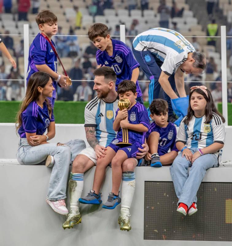 La familia, la gran fortaleza de Lio Messi para no dejar de luchar. Foto: JUAN ANTONIO SÁNCHEZ.