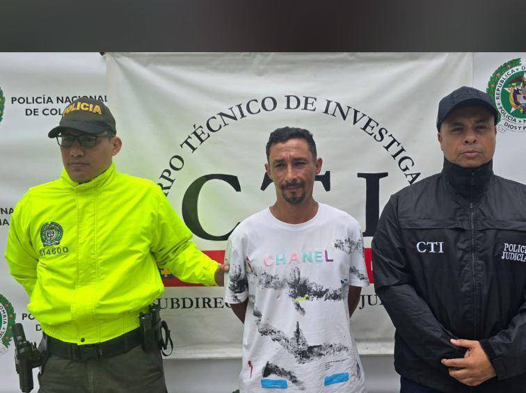 Jorge Alberto Macías Manco, conocido como alias E.T. tras su captura. FOTO: Cortesía