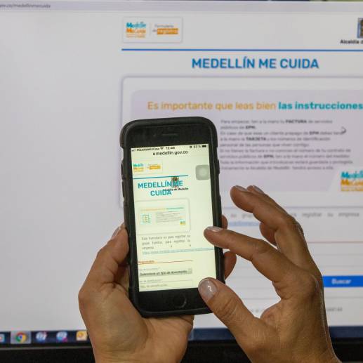La aplicación Medellín Me Cuida recolectó los datos de 3.528.280 de personas con el fin de atender la pandemia. FOTO<b><span class="mln_uppercase_mln"> el colombiano</span></b>