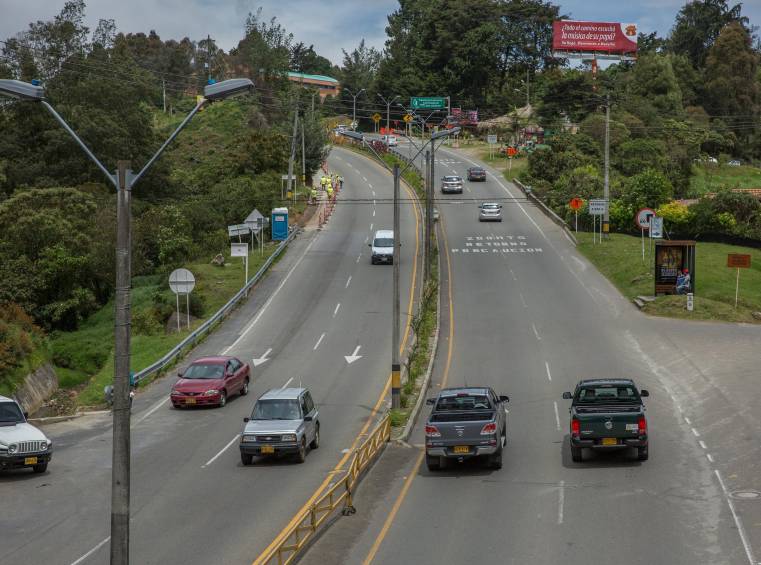 Vía actual Alto de Palmas. FOTO: El Colombiano.