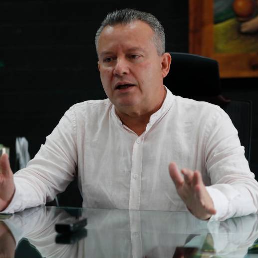 El alcalde de Barbosa, Edgar Augusto Gallego Arias, enfrenta un juicio por presuntas irregularidades en la firma de contratos. FOTO: EL COLOMBIANO
