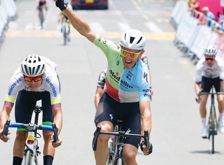 Julián Cardona se levantó tras una mala experiencia en Europa y pedalea fuerte en el Clásico RCN; esta es su historia