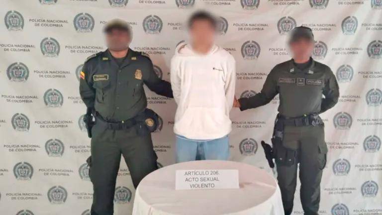 Este es el agresor sexual capturado en flagrancia en el bus intermunicipal entre Santa Fe y Venecia. FOTO: CORTESÍA
