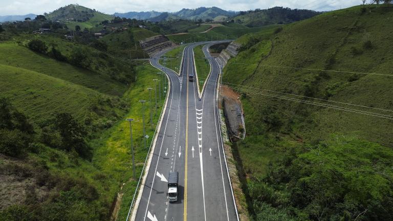 Este fin de semana festivo se espera alta movilidad en los principales corredores de Antioquia y Medellín. Foto: Manuel Saldarriaga Quintero