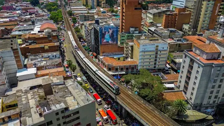 Según el Dane, Medellín es la segunda ciudad con menor tasa de informalidad laboral en Colombia. FOTO: El Colombiano.