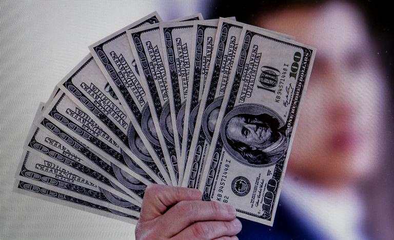 La apreciación del peso no frenó el flujo de remesas, que sigue siendo un soporte clave del gasto de los hogares. FOTO: EL COLOMBIANO