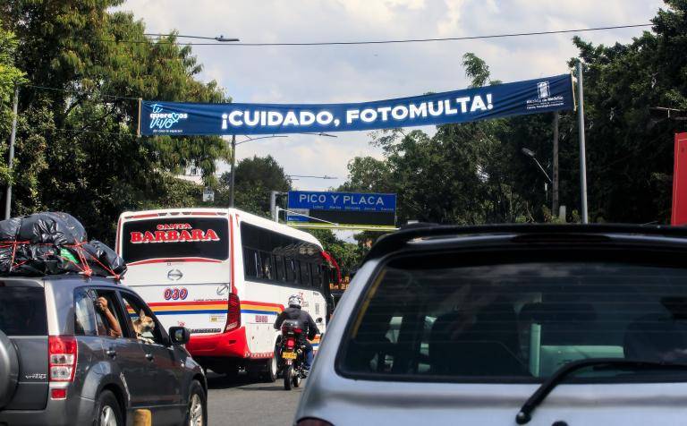 Se instalaron 202 señales con mensajes de cultura ciudadana como lo es: “Queremos tu vida, no tu plata”, para advertir a todos los conductores. FOTO: Camilo Suárez