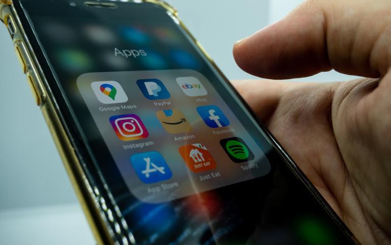 <span class="mln_uppercase_mln">Numerosas</span><b><span class="mln_uppercase_mln"> aplicaciones web y juegos en línea presentaron fallas este lunes 20 de octubre tras una interrupción de Amazon Web Services (AWS). FOTO: GETTY</span></b>