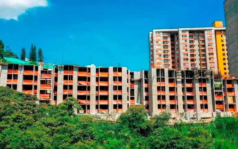 Desde 1991, la vivienda de interés social en Colombia pasó de menos del 5% al 70% del mercado nacional actual. FOTO: Camilo Suárez
