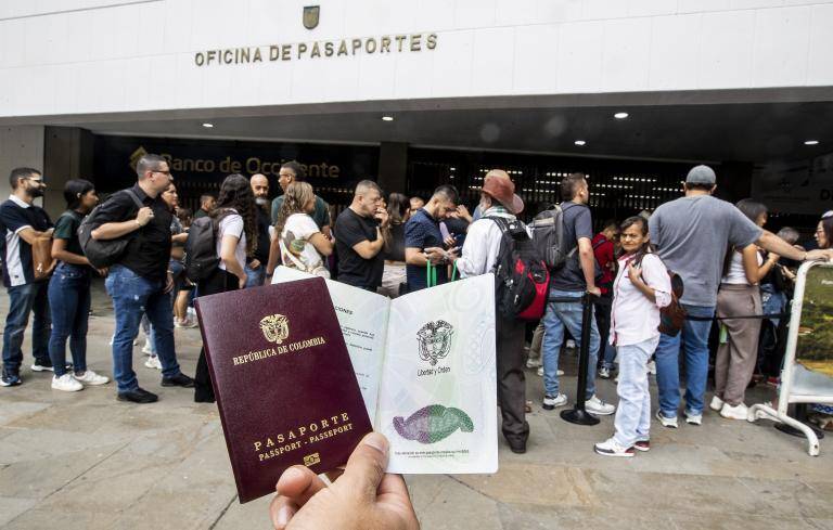 <span class="mln_uppercase_mln">Cancillería</span><b><span class="mln_uppercase_mln"> atenderá este miércoles 4 de junio de 2025 sin cita previa para trámite de pasaportes. Foto: Jaime Pérez Munévar.</span></b>