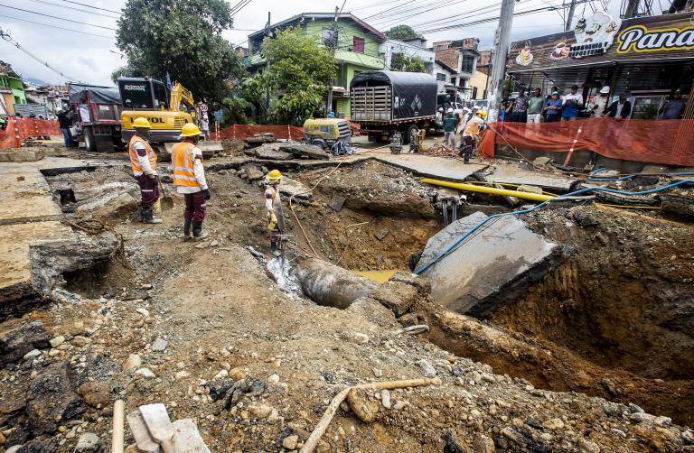 Aspecto de los trabajos de reparación en el barrio El Sinaí. FOTO: Jaime Pérez Munévar