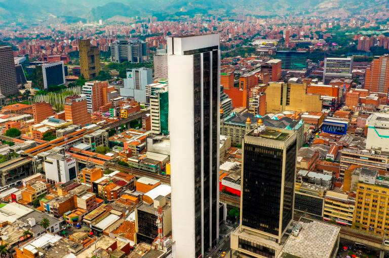 En Medellín hay cientos de oportunidades laborales, con buenos salarios a través de Magneto Empleos. FOTO: Camilo Suárez