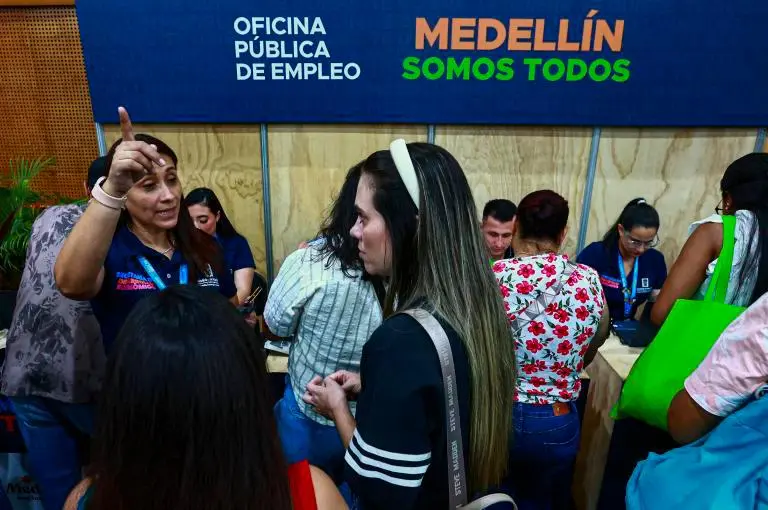Pese a la mejora, las mujeres continúan representando la mayor proporción de jóvenes que no estudian ni trabajan. FOTO: Manuel Saldarriaga