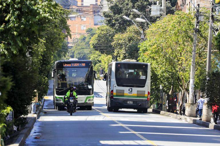 La irresponsabilidad en este corredor pone en riesgo a todos. FOTO: Jaime Pérez Munévar