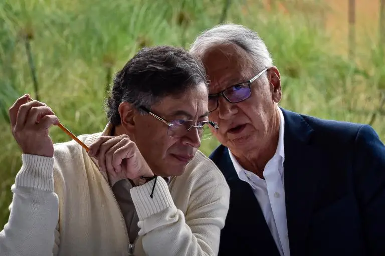 A horas de la rendición de cuentas de Petro, en Antioquia exponen crisis de $7 billones causada por las EPS intervenidas