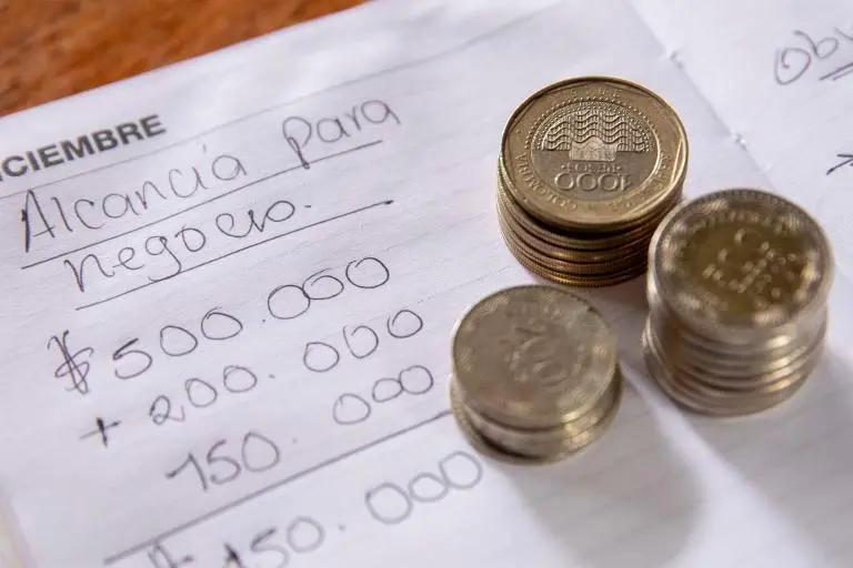 El ajuste laboral coincide con un entorno de altas tasas de interés y menor crecimiento económico. FOTO: EL COLOMBIANO