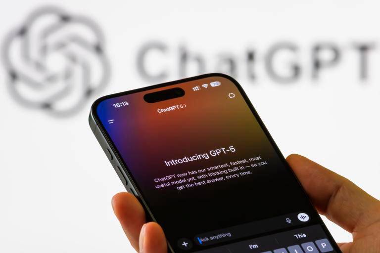 ChatGPT es el asistente de inteligencia artificial más usado del mundo desde su lanzamiento en 2022. FOTO: GETTY