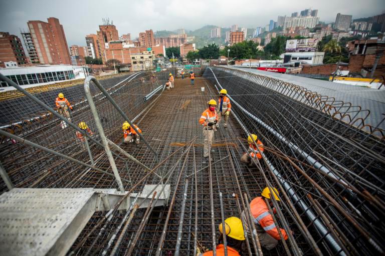 El gerente del metro de la 80, precisó que el conpes para el metro incluye, además de los dos intercambios, toda la conexión férrea entre Caribe y Aguacatala. Foto : Camilo Suárez