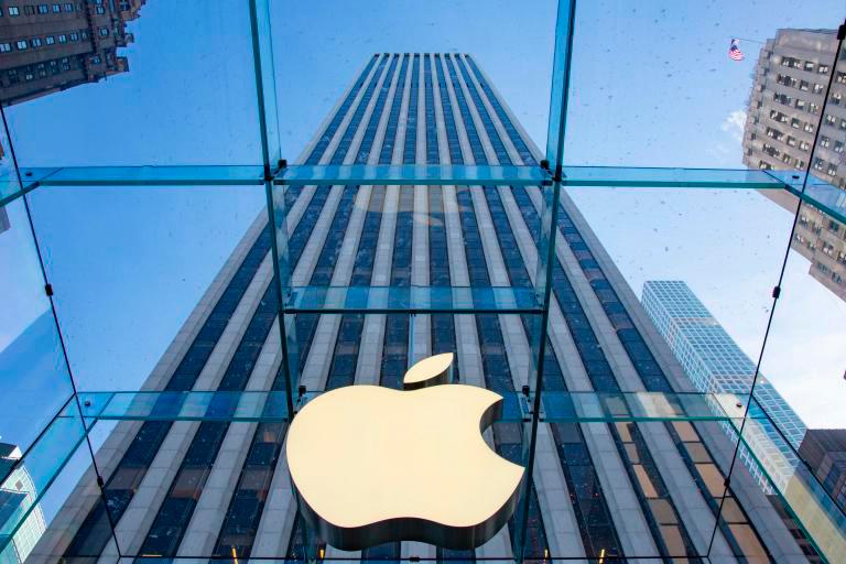 Apple reveló el rango salarial de sus empleados, desde cargos técnicos hasta su CEO, Tim Cook. FOTO: GETTY