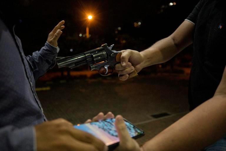 Los delincuentes amedrentaron a las víctimas con armas de fuego, según recopilación de las autoridades. FOTO EL COLOMBIANO Referencia