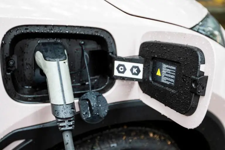 La infraestructura de carga no crece al ritmo del parque automotor eléctrico en Colombia. FOTO: EL COLOMBIANO