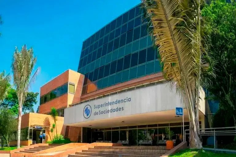 La Superintendencia de Sociedades asegura que, pese al aumento de liquidaciones, el tejido empresarial colombiano muestra resiliencia con más de 1,5 millones de empresas registradas. FOTO SUPERSOCIEDADES.