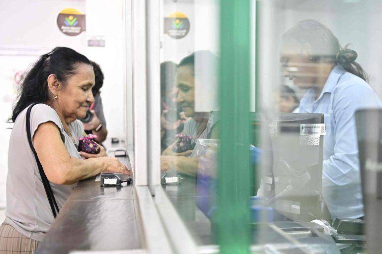 En este ciclo, 523.578 personas mayores de 80 años recibirán un pago diferenciado de 225.000 pesos, como parte del enfoque de atención prioritaria a los adultos mayores en condiciones de mayor vulnerabilidad, que implementa la entidad desde el año pasado. FOTO: DPS.