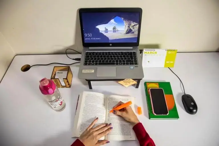 Los cursos están dirigidos a ciudadanos de todo el país, sin importar su nivel técnico. FOTO EL COLOMBIANO