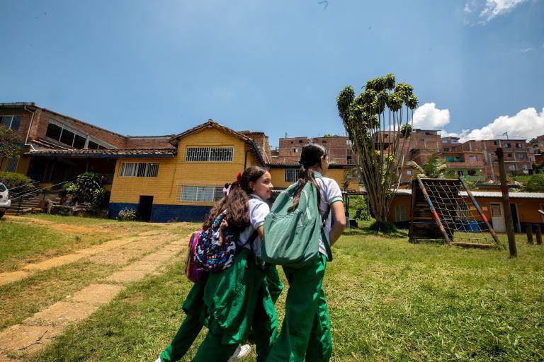 El proyecto de ley que prohíbe el madrugón escolar cobijaría a cualquier establecimiento que preste el servicio de educación en los niveles inicial, preescolar, básica y media en Colombia. Foto: Andrés Camilo Suárez Echeverry