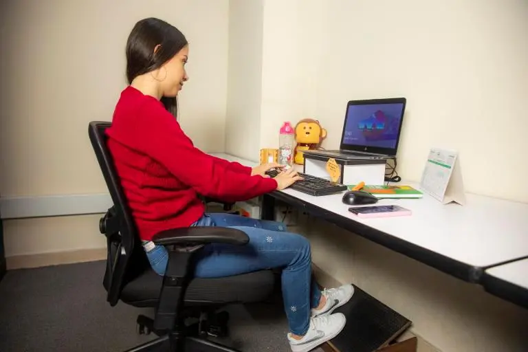 Las empresas aumentan la presencialidad, pero no eliminan la flexibilidad laboral. FOTO: EL COLOMBIANO