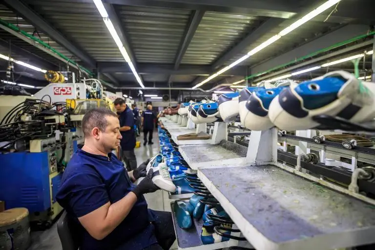 El país alcanzó una tasa de empleo del 64,5 % en el segundo trimestre de 2025, consolidando su avance dentro de la Ocde. FOTO: Andrés Camilo Suárez