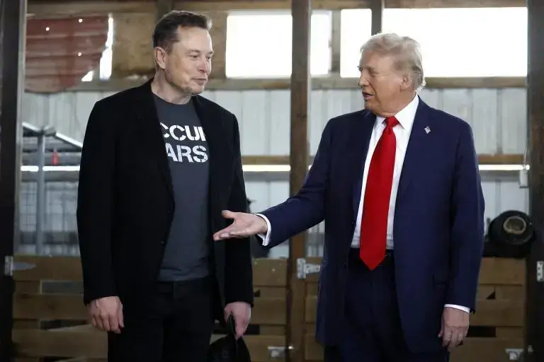 Elon Musk se disculpó por los comentarios contra el presidente Donald Trump. FOTO: AFP