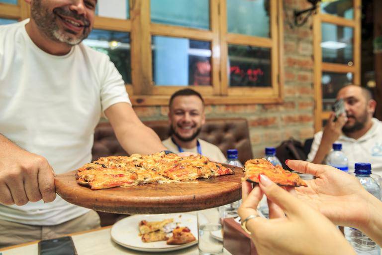 Llegó la quincena y con ella un fin de semana para salir a comer rico en familia o con amigos. Foto: Andrés Camilo Suárez Echeverry.