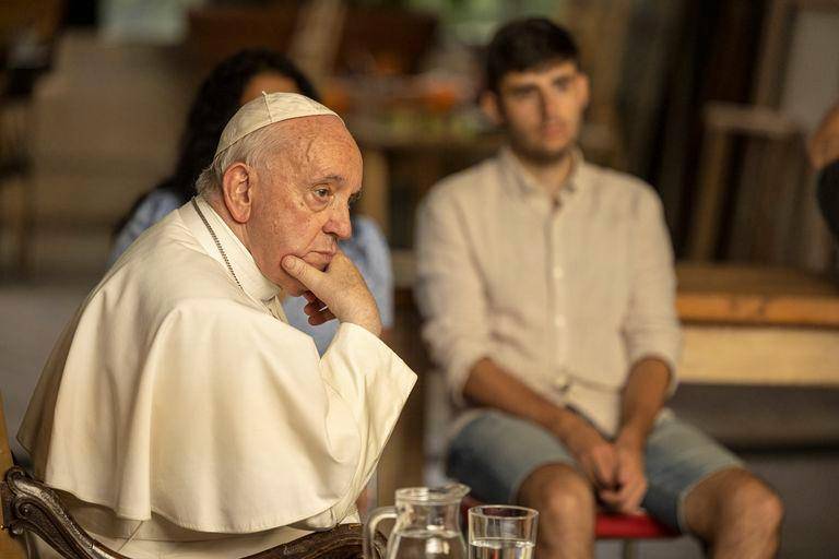 El papa Francisco también revela detalles de su vida personal en el documental. FOTO: CORTESÍA DISNEY+