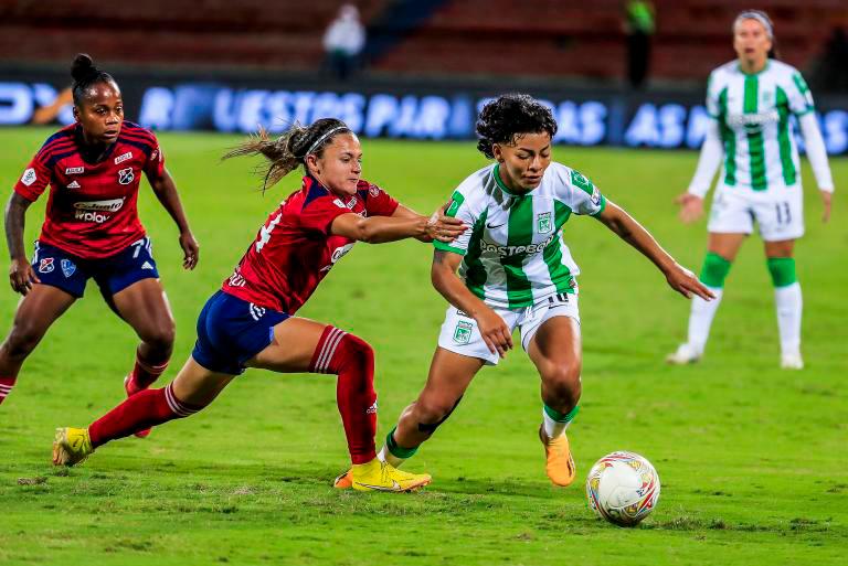 La Superintendencia de Industria y Comercio investiga a Dimayor y Federación por presunta cartelización del fútbol femenino. FOTO JAIME PÉREZ 