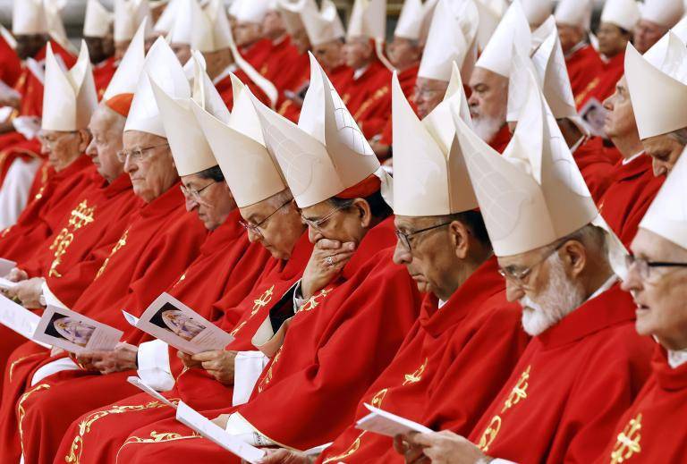 Tras el escándalo de Angelo Becciu, el cardenal Juan Luis Cipriani, cuestionado por abuso sexual, se mantiene presente en los actos oficiales del Vaticano. FOTO: Getty 