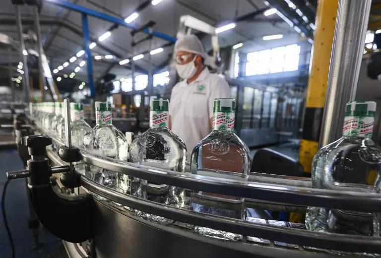 <span class="mln_uppercase_mln">El</span><b><span class="mln_uppercase_mln"> nuevo decreto que modifica la normativa sanitaria para la producción, importación y comercialización de las bebidas alcohólicas en el país entra en vigencia el 14 de enero. Foto: Manuel Saldarriaga Quintero.</span></b>