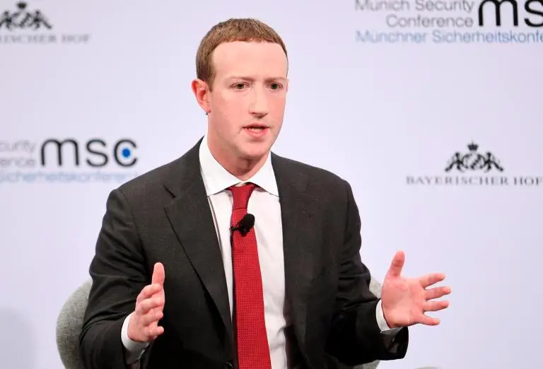 Mark Zuckerberg dice que las universidades no están preparando profesionales para las necesidades del mercado laboral, ¿qué argumentó?