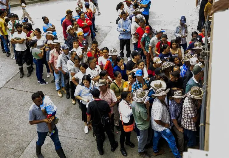 En Briceño, los constantes enfrentamientos entre las disidencias de las Farc, el Clan del Golfo y el Ejército, han provocado diversos desplazamientos masivos. Foto: Andrés Camilo Suárez Echeverry.