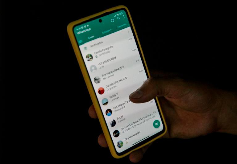 La nueva herramienta de WhatsApp busca aumentar la privacidad y reducir la exposición de datos personales. FOTO: CAMILO SUÁREZ