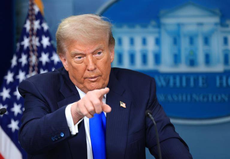 <span class="mln_uppercase_mln">El</span><b><span class="mln_uppercase_mln"> presidente Donald Trump enfrenta cada vez más presión por los llamados “archivos de Epstein”. FOTO: getty</span></b>