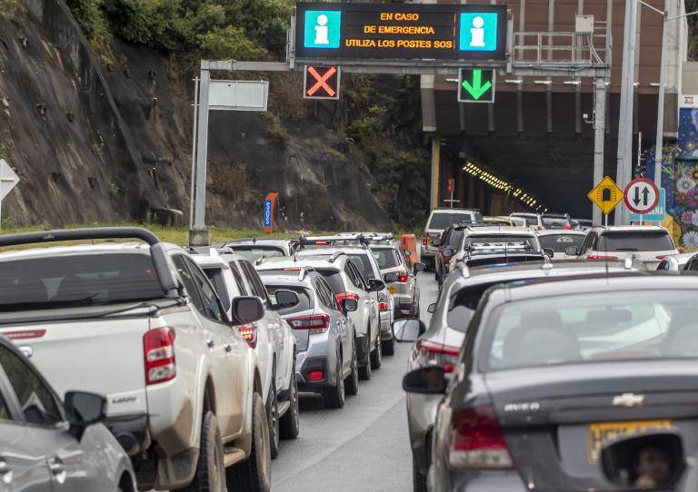El domingo 19 y lunes 20 de julio el Túnel de Oriente tendrá tránsito unidireccional entre las 5:00 p. m. y las 9:00 p. m., en sentido Rionegro – Medellín. Foto: Juan Antonio Sánchez Ocampo