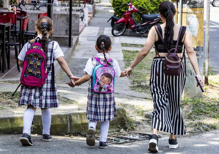 <span class="mln_uppercase_mln">La</span><b><span class="mln_uppercase_mln"> medida de prohibir que los colegios inicien clases antes de las 7:00 a.m. aplicaría para instituciones del servicio público educativo en los niveles de educación inicial, preescolar, básica y media. Foto: Jaime Pérez Munévar</span></b>
