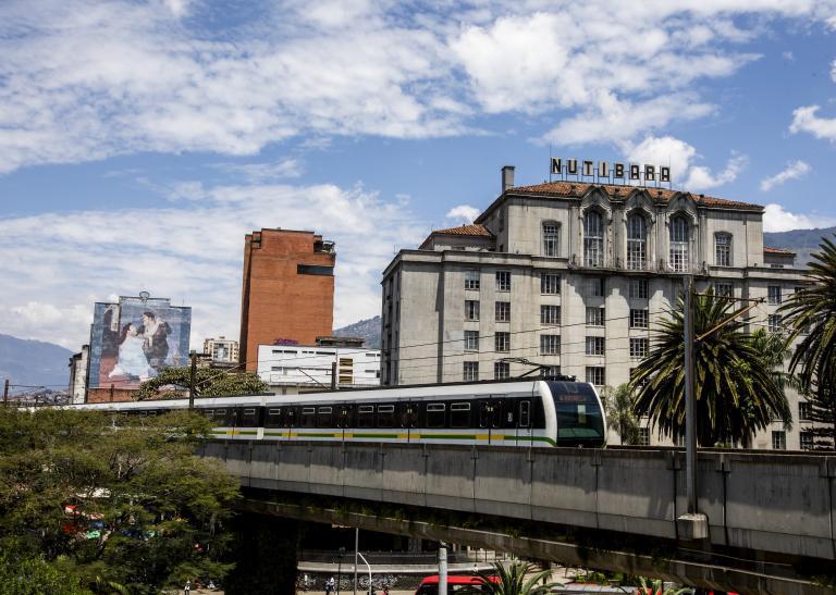Según las directivas del Metro de Medellín, con la emisión de bonos posiciona a la empresa en los más altos estándares nacionales e internacionales de gestión y administración, permitiéndole acceder al mercado de valores. Foto: Julio César Herrera Echeverri.